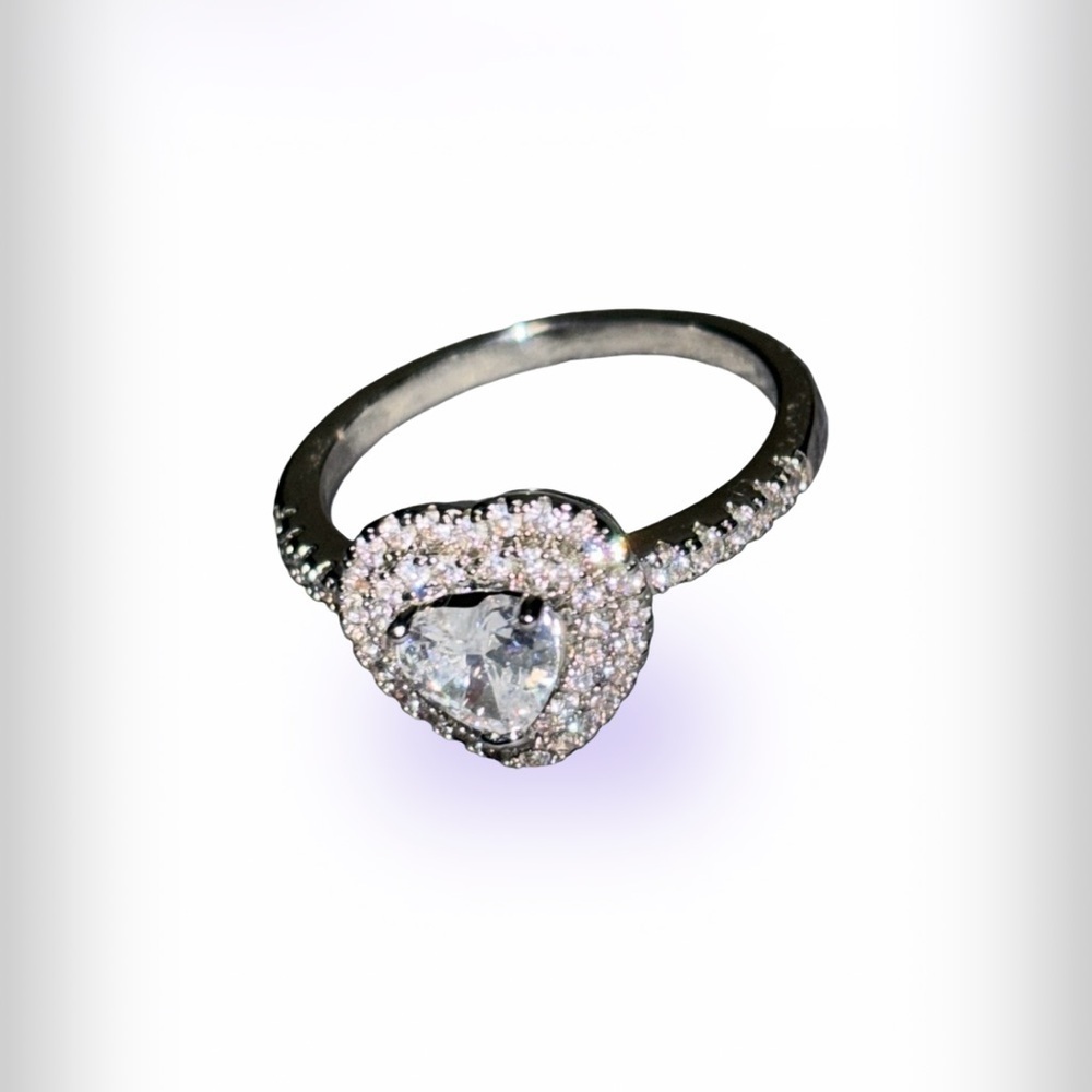 Silver Tone Fashion Engagement Style pear heart shape Ring Size 8.5